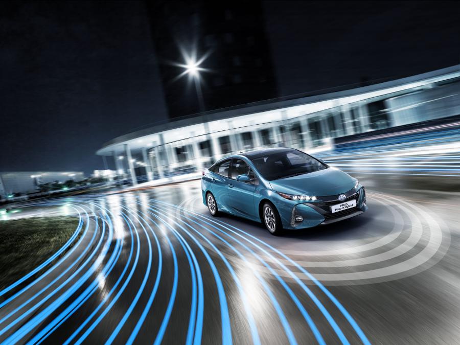  Toyota Prius Plug-in Hybrid 2016 года  (фото 71 из 187)